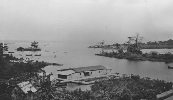 Port w Monrovii, stolicy Liberii. W latach 30. członkowie Ligi Morskiej i Kolonialnej uznali, że Liberia idealnie nadaje się na miejsce dla realizacji naszych aspiracji kolonialnych.