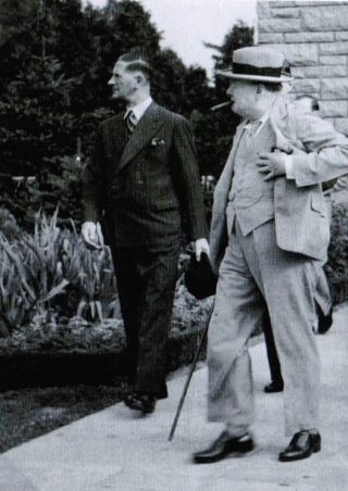 Winston Churchill i jego wierny ochroniarz, Walter Thompson (przykładowa ilustracja z kiążki: Tom Hickman, Ochroniarz Churchilla, Replika 2011).