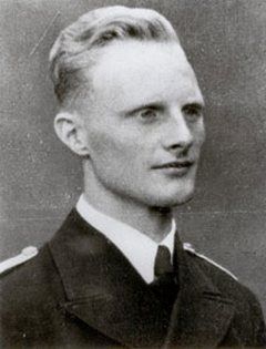 Niemcy podczas całej bitwy stracili tylko U-384, którego dowódcą był Oblt. Hans-Achim von Rosenberg-Gruszczyński