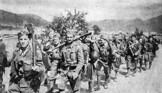 Do walki z Niemcami w sierpniu 1944 r. ruszyło blisko 70 tys. Słowaków. 