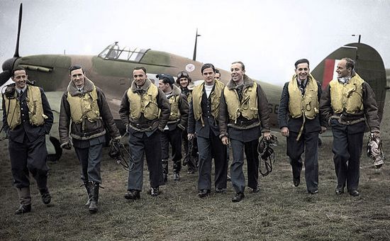 Wielu pilotów Dywizjonu 303 zanim miało okazję pokazać na co ich stać w Anglii, najpierw musiało uciec z rumuńskiego internowania. Niejedna z tych historii to gotowy scenariusz filmu przygodowego.