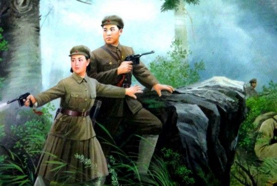 Kolejny popis możliwości północnokoreańskiej propagandy. Kim Ir Sen oraz Kim Dzong Suk gotowi do walki z Japończykami. Jak wiemy w tym czasie tak naprawdę przebywali w ZSRR.
