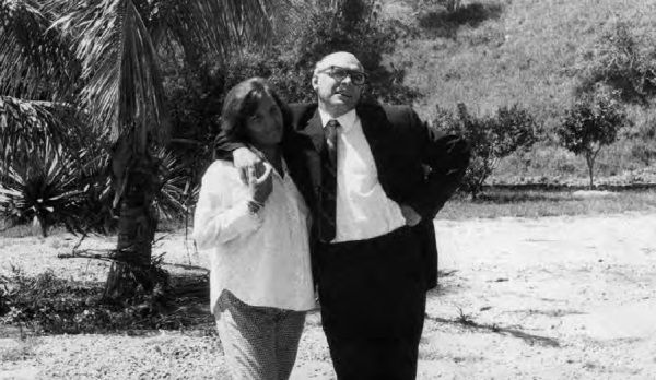 Aleida i jej mąż - przystojny Che Guevara - ucharakteryzowany na "przyjaciela Urugwaju".