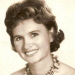Danuta Janiczak "Sarenka" - łączniczka Okręgu Wilno AK w grupie łączniczki "Kozy". W 1944 r. wpadła ona w ręce NKGB. Miała jednak więcej szczęścia niż wiele jej koleżanek i otrzymała i po dziesięciu latach w łagrze wróciła do Polski (ze zbiorów Kerim44; lic. CC ASA 3.0).