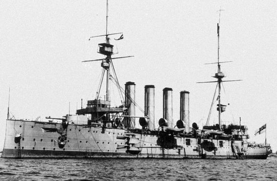 HMS "Cressy" komandora Nicholsona, mimo rozpaczliwych prób zatopienia U-boota, podzielił los pozostałych okrętów brytyjskiej eskadry.