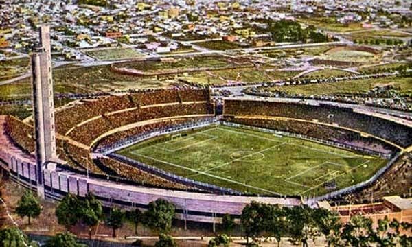 Stadion piłkarski w Montevideo wzniesiony w rok na mistrzostwa w 1930 r.