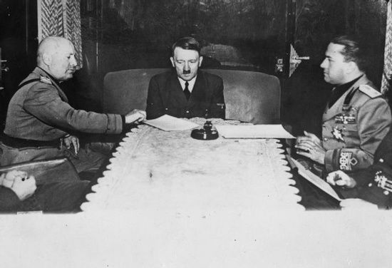 Początkowo Ciano (z prawej) optował za sojuszem włosko-niemieckim. Dosyć szybko jednak zmienił zdanie.