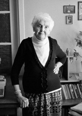 Irena Herbich, babcia autorki książki "Dziewczyny z powstania" w czasie walk starała się ocalić życie swojego maleńkiego dziecka. 